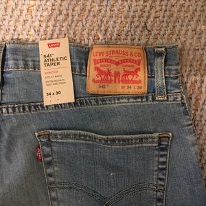 Men’s Levi Strauss & Co. 541 Athletic Taper